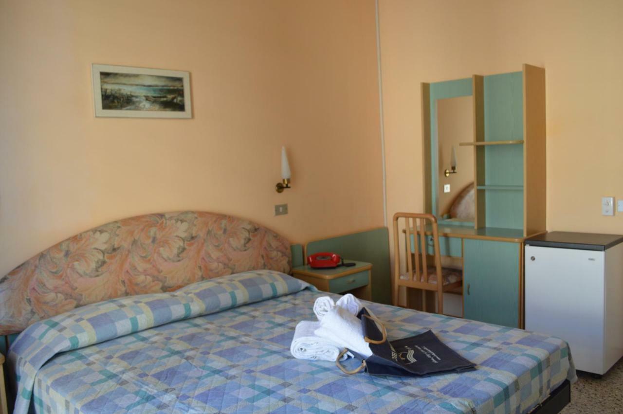 Hotel Lauretta Bellaria – Igea Marina Kültér fotó