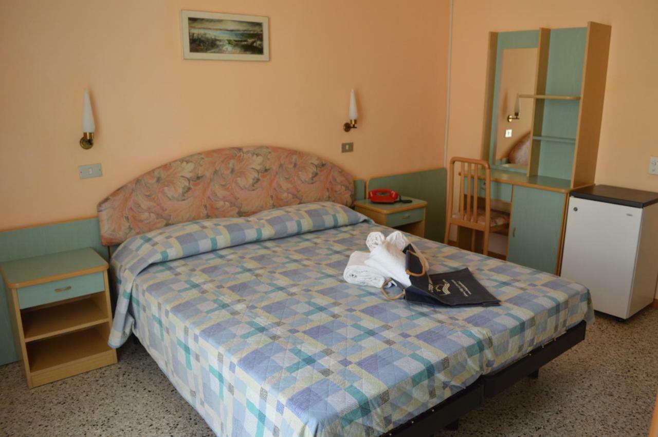 Hotel Lauretta Bellaria – Igea Marina Kültér fotó