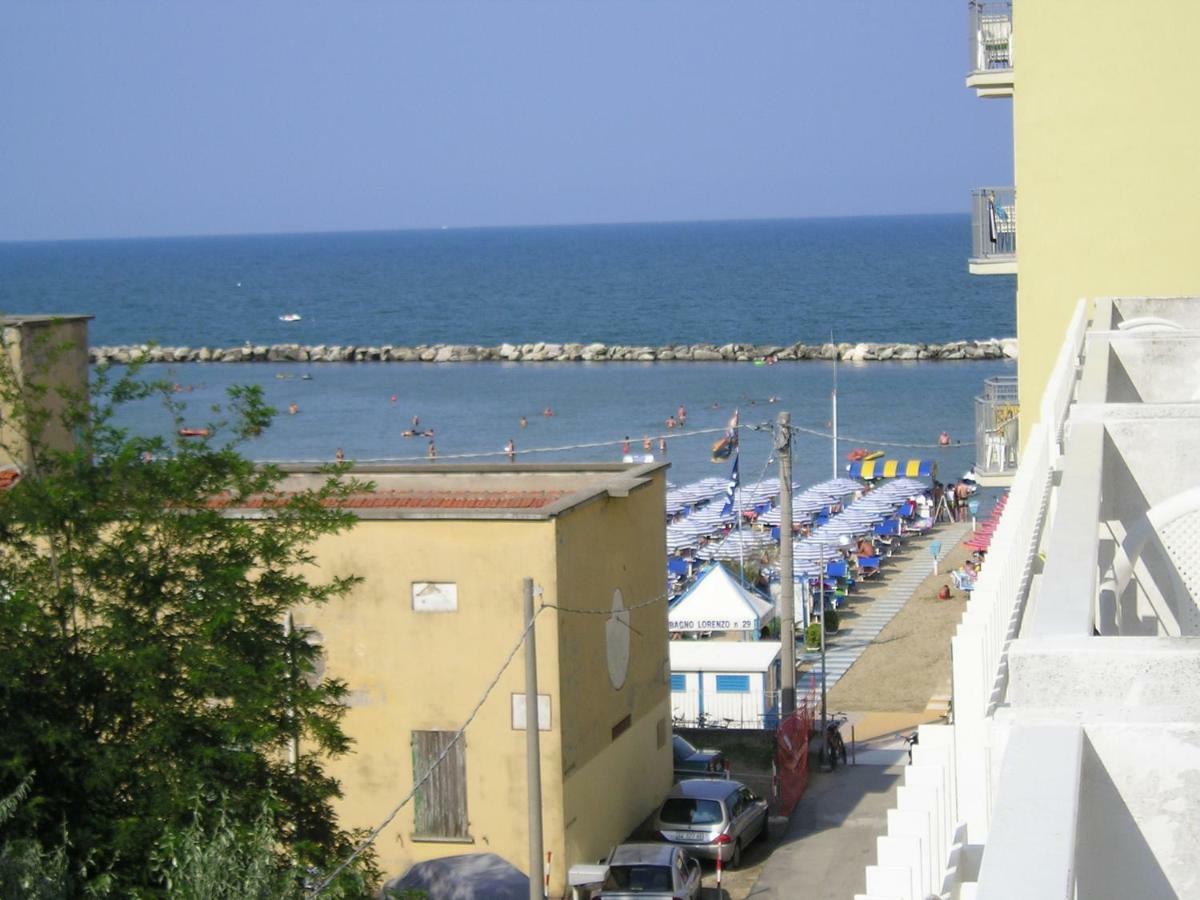 Hotel Lauretta Bellaria – Igea Marina Kültér fotó