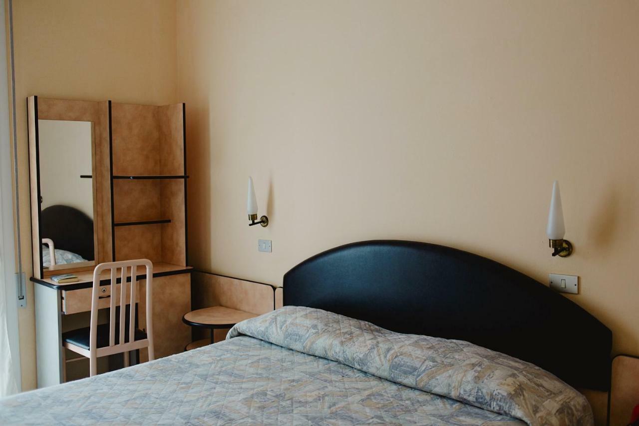 Hotel Lauretta Bellaria – Igea Marina Kültér fotó